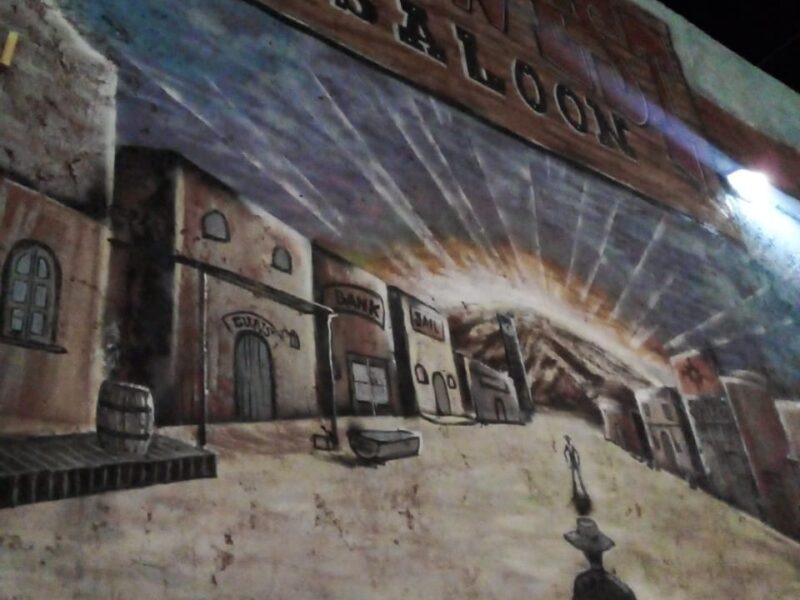 FAR WEST resto bar